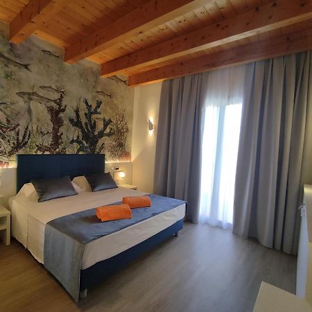 Hotel Villa Angelina บิบิโอเน ภายนอก รูปภาพ