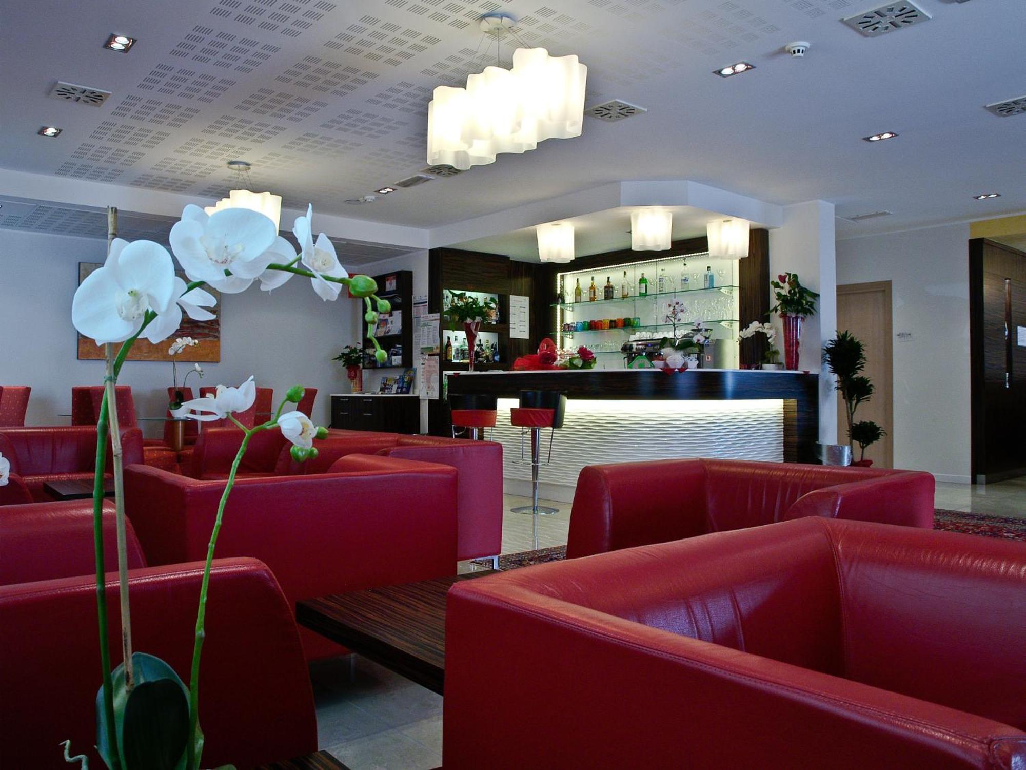 Hotel Villa Angelina บิบิโอเน ภายนอก รูปภาพ