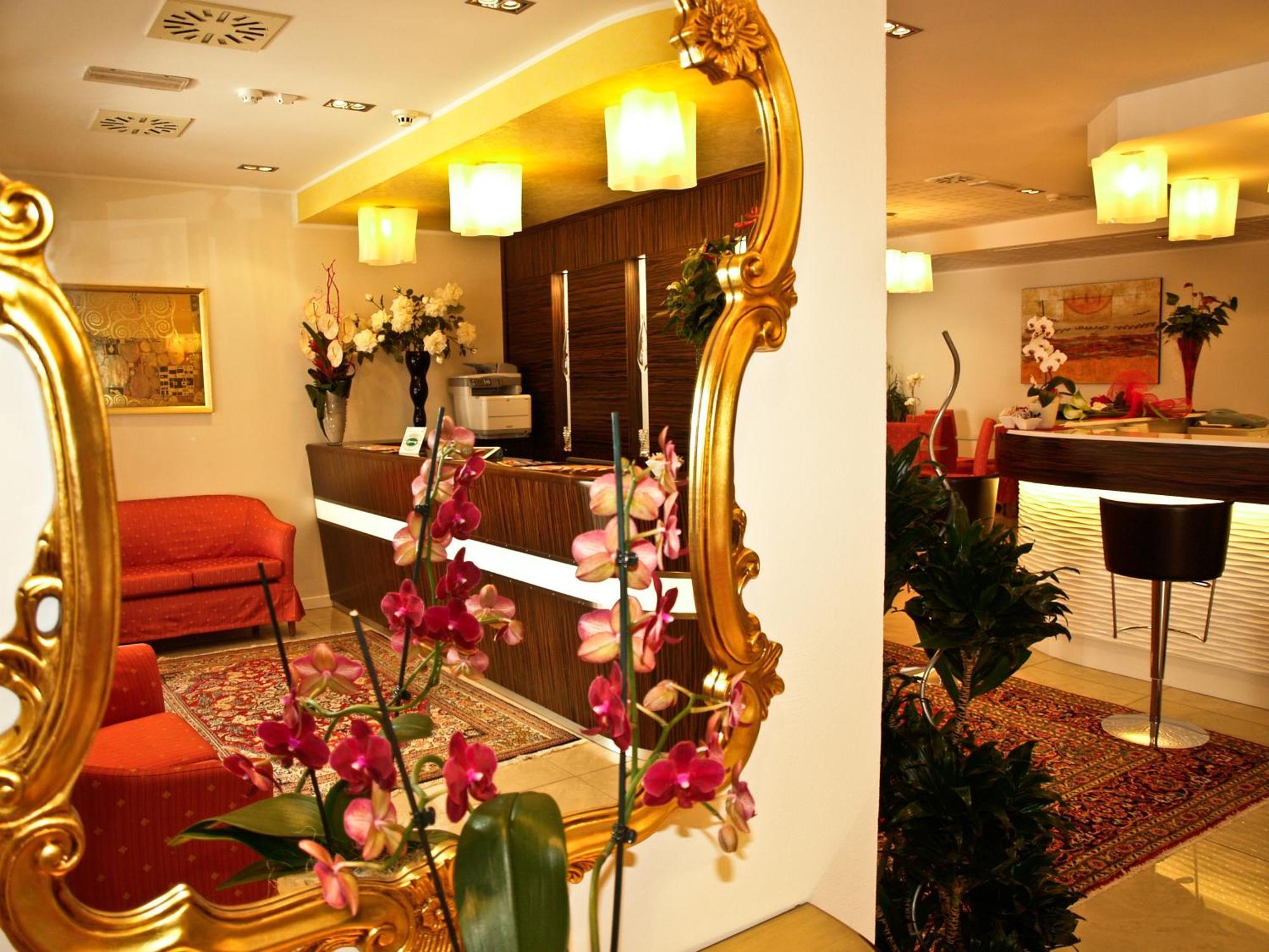 Hotel Villa Angelina บิบิโอเน ภายนอก รูปภาพ