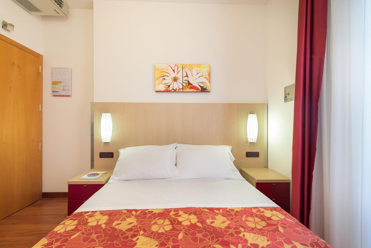 Hotel Villa Angelina บิบิโอเน ภายนอก รูปภาพ