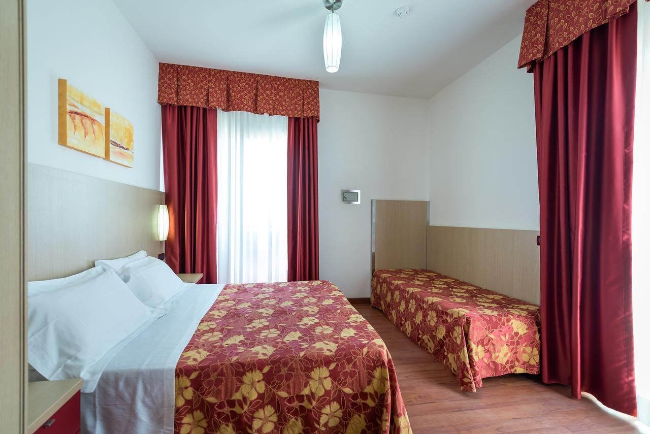 Hotel Villa Angelina บิบิโอเน ภายนอก รูปภาพ